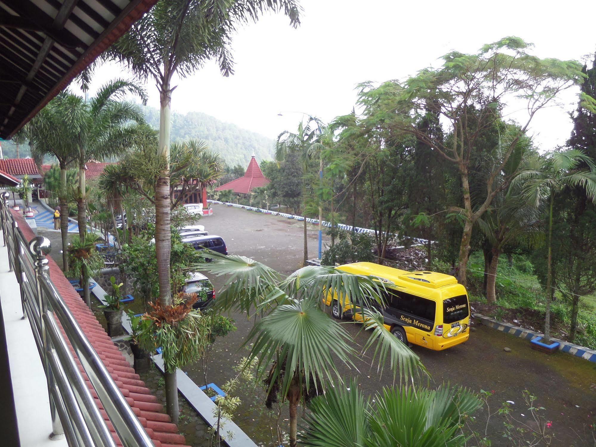 Sukapura Permai Hotel Bromo Buitenkant foto