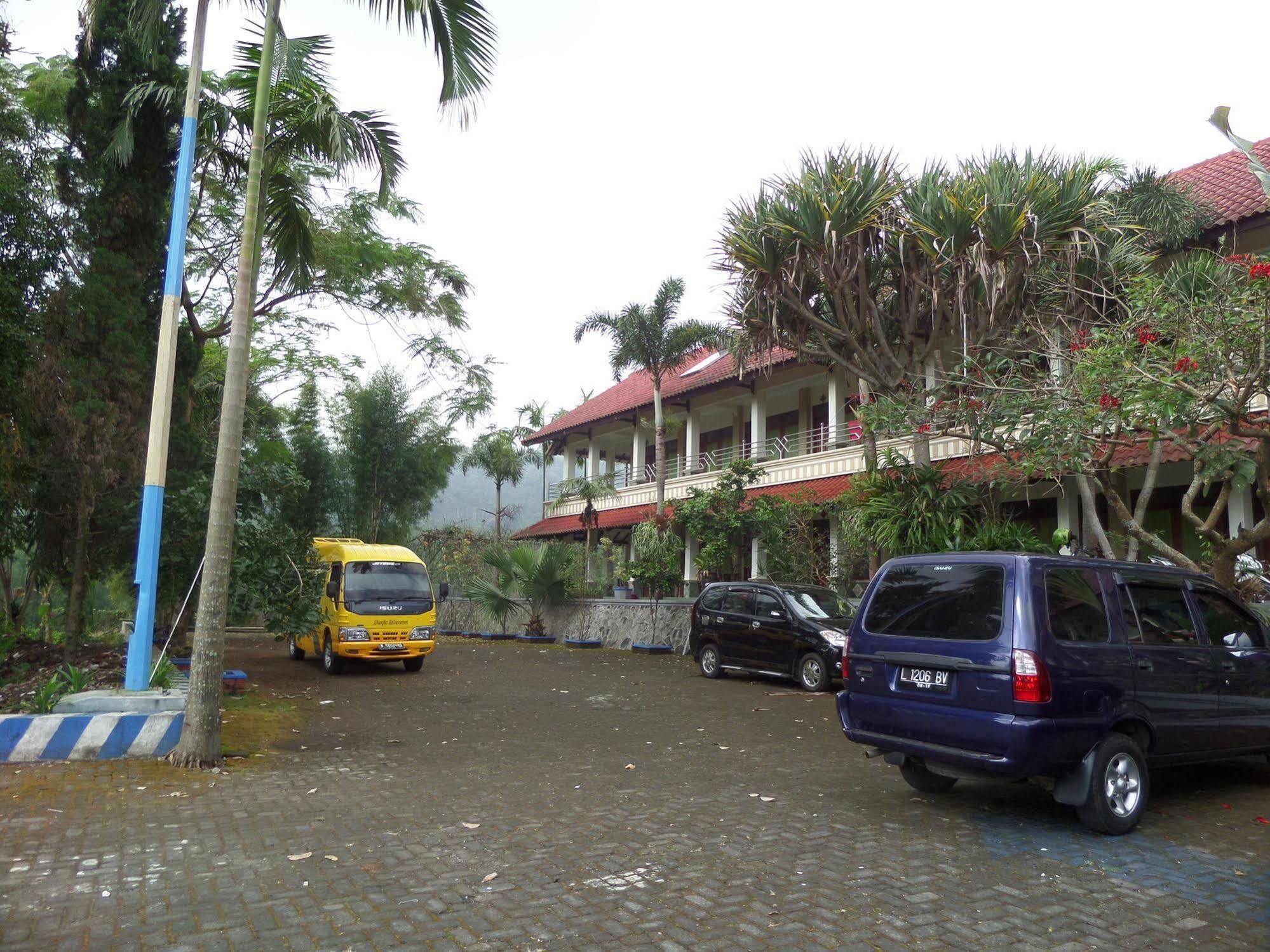 Sukapura Permai Hotel Bromo Buitenkant foto