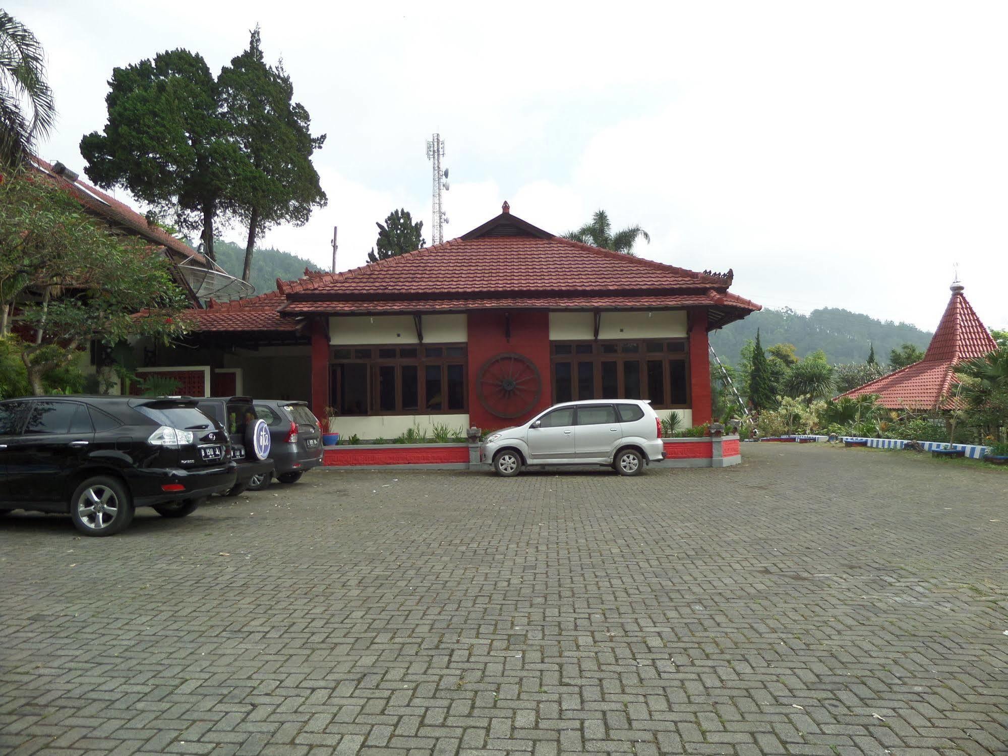 Sukapura Permai Hotel Bromo Buitenkant foto