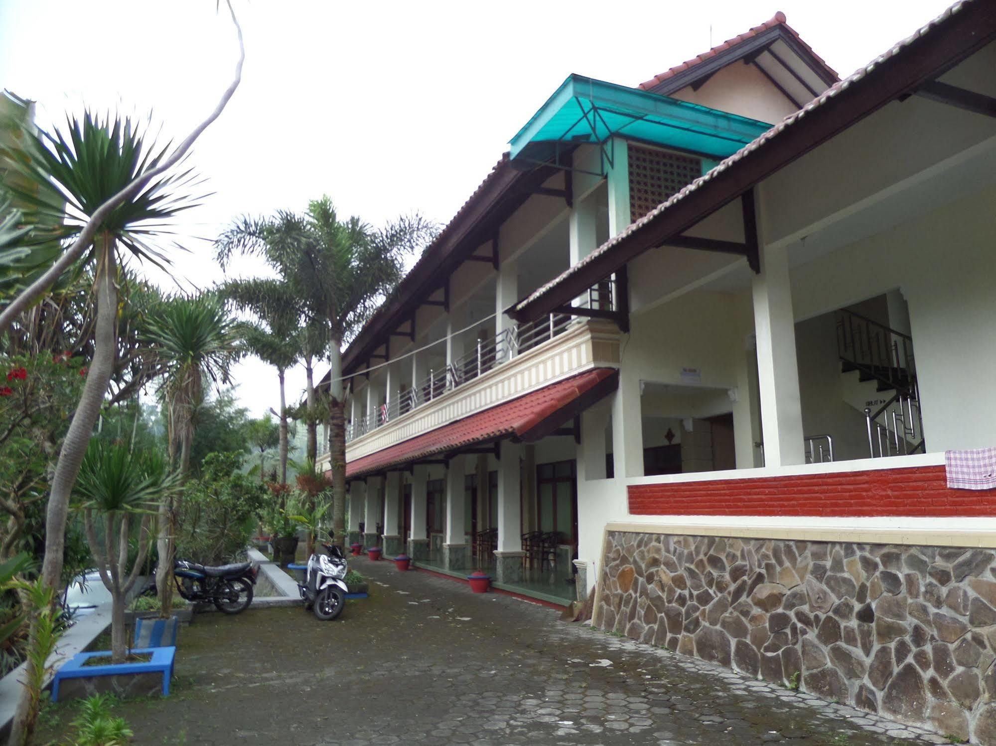 Sukapura Permai Hotel Bromo Buitenkant foto